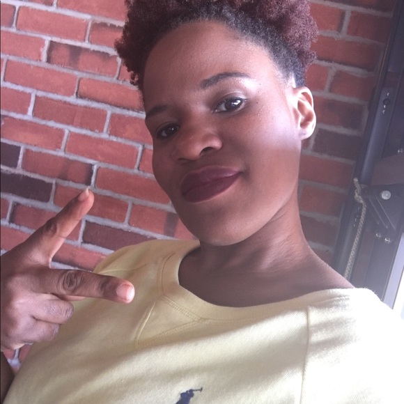 Meet your Posher, Tiffany - Picture 3 of 3